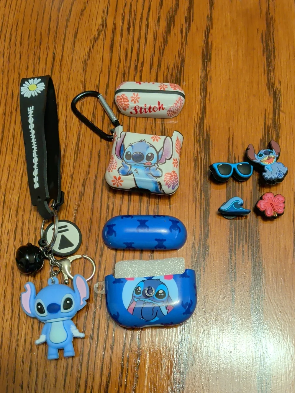 Disney Lilo & Stitch Blue Kids AirPods Case & Keychain Set